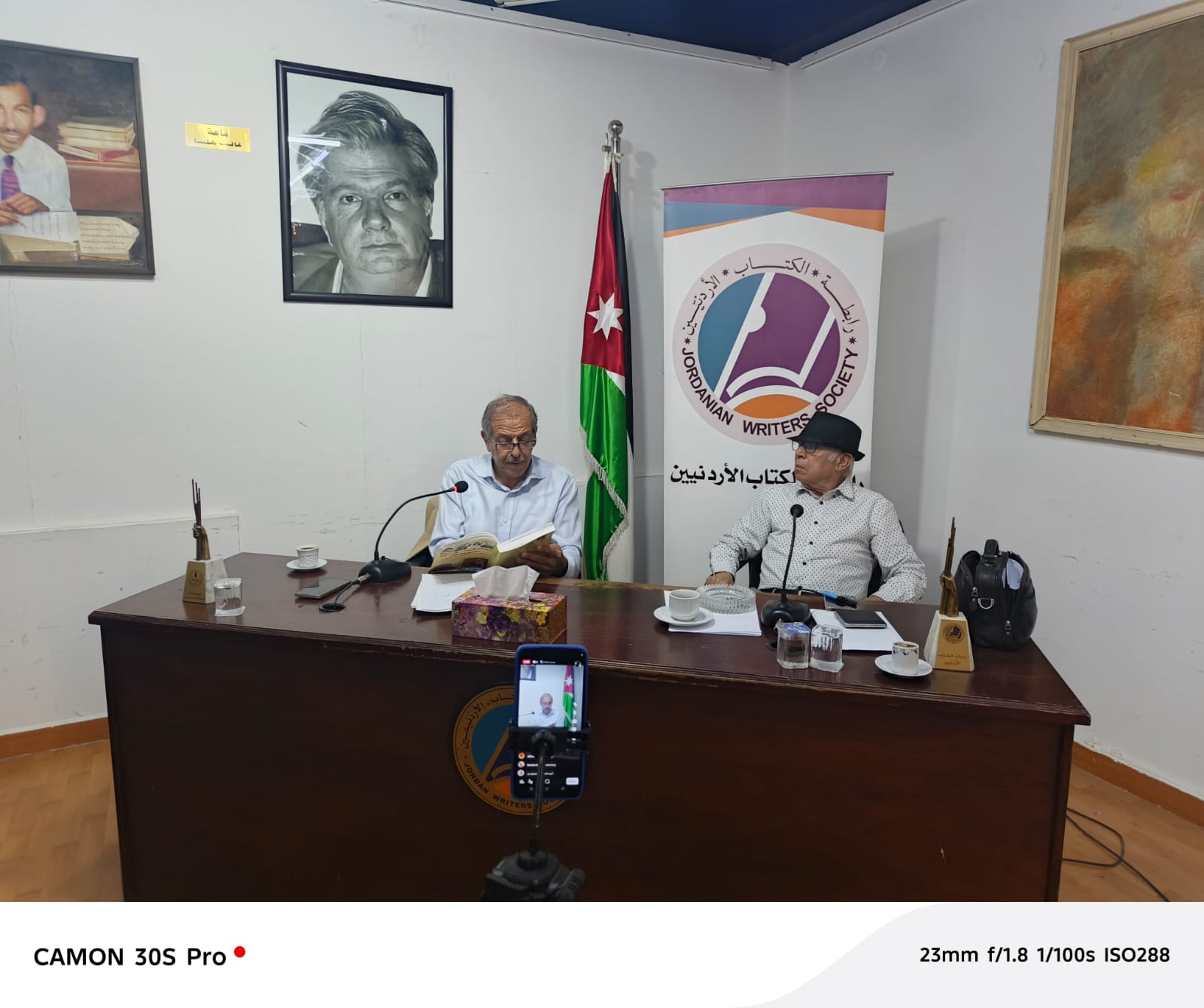 abdca7d9 e487 42d2 a895 3cdd9659e6b9