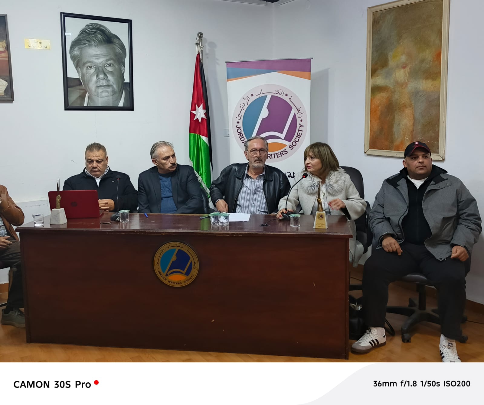 6c7f9430 9fcc 425b 9c8e cc40d23f3272