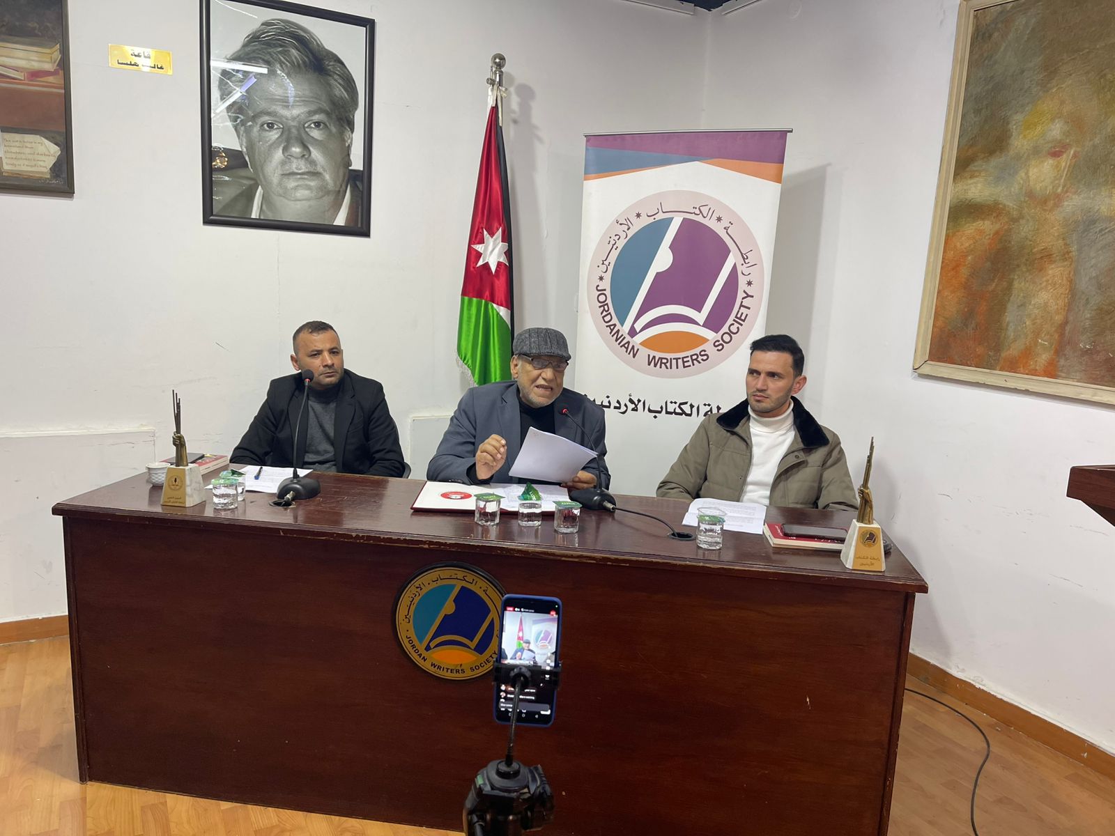 e1207b80 e12c 4098 8b12 1243eee81fb2